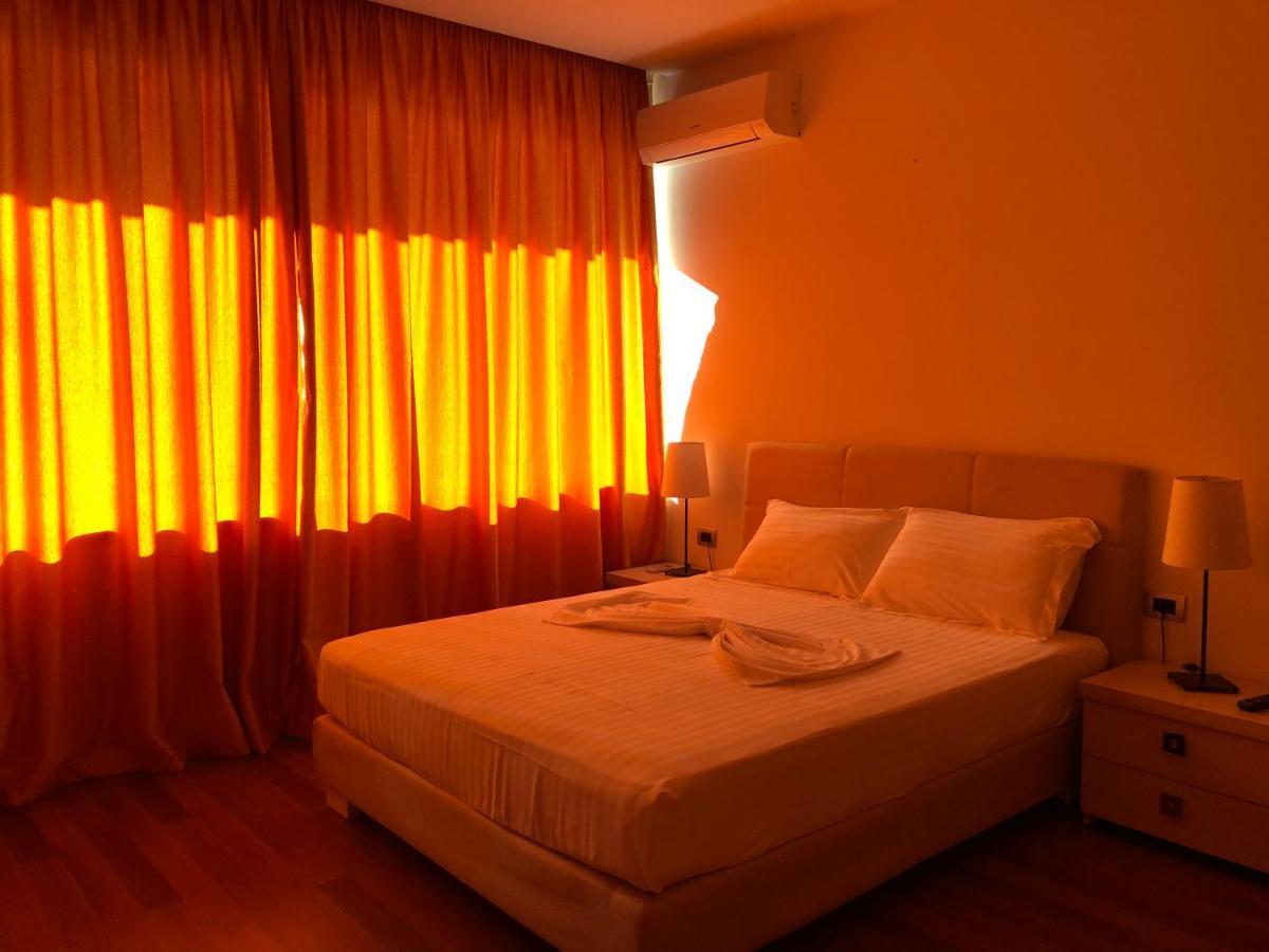 Nemesis Hotel Саранде Екстериор снимка