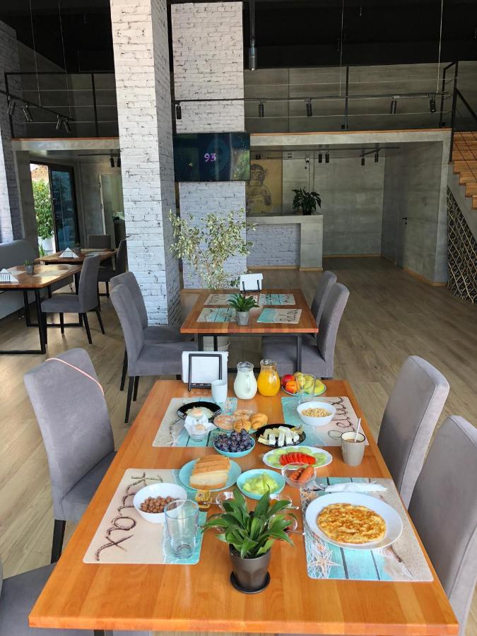 Nemesis Hotel Саранде Екстериор снимка