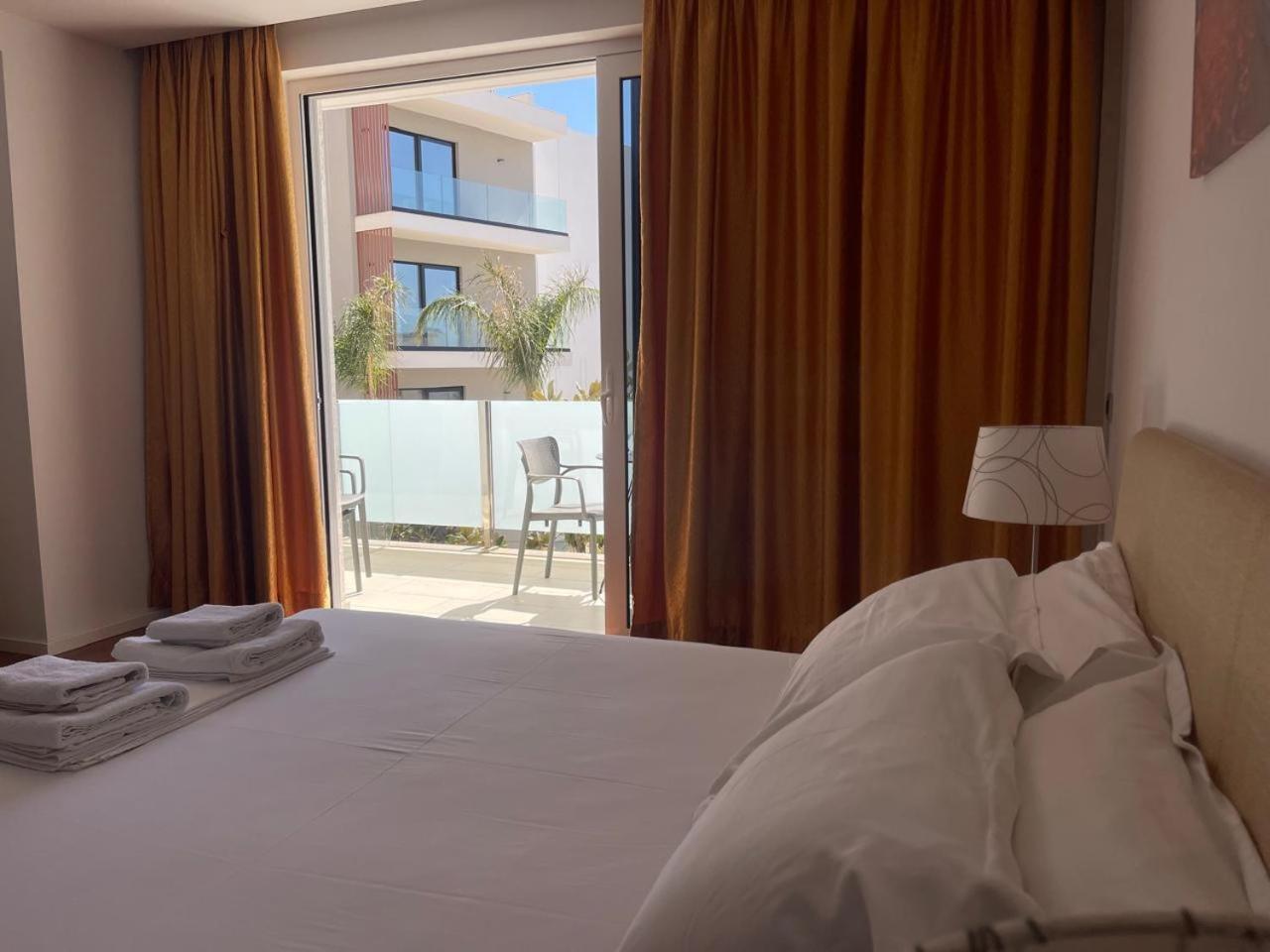 Nemesis Hotel Саранде Екстериор снимка